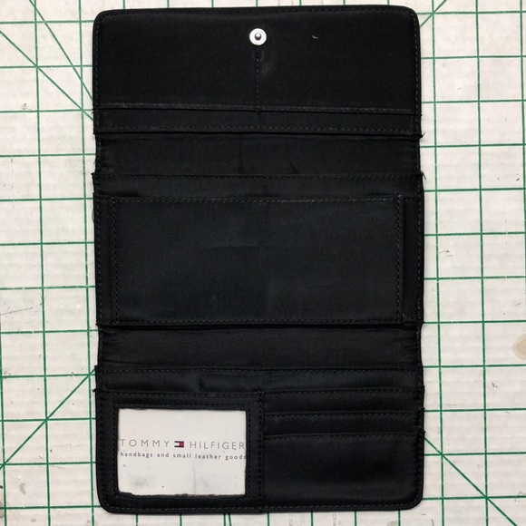 Tommy Hilfiger Wallet - Picture 2 of 6